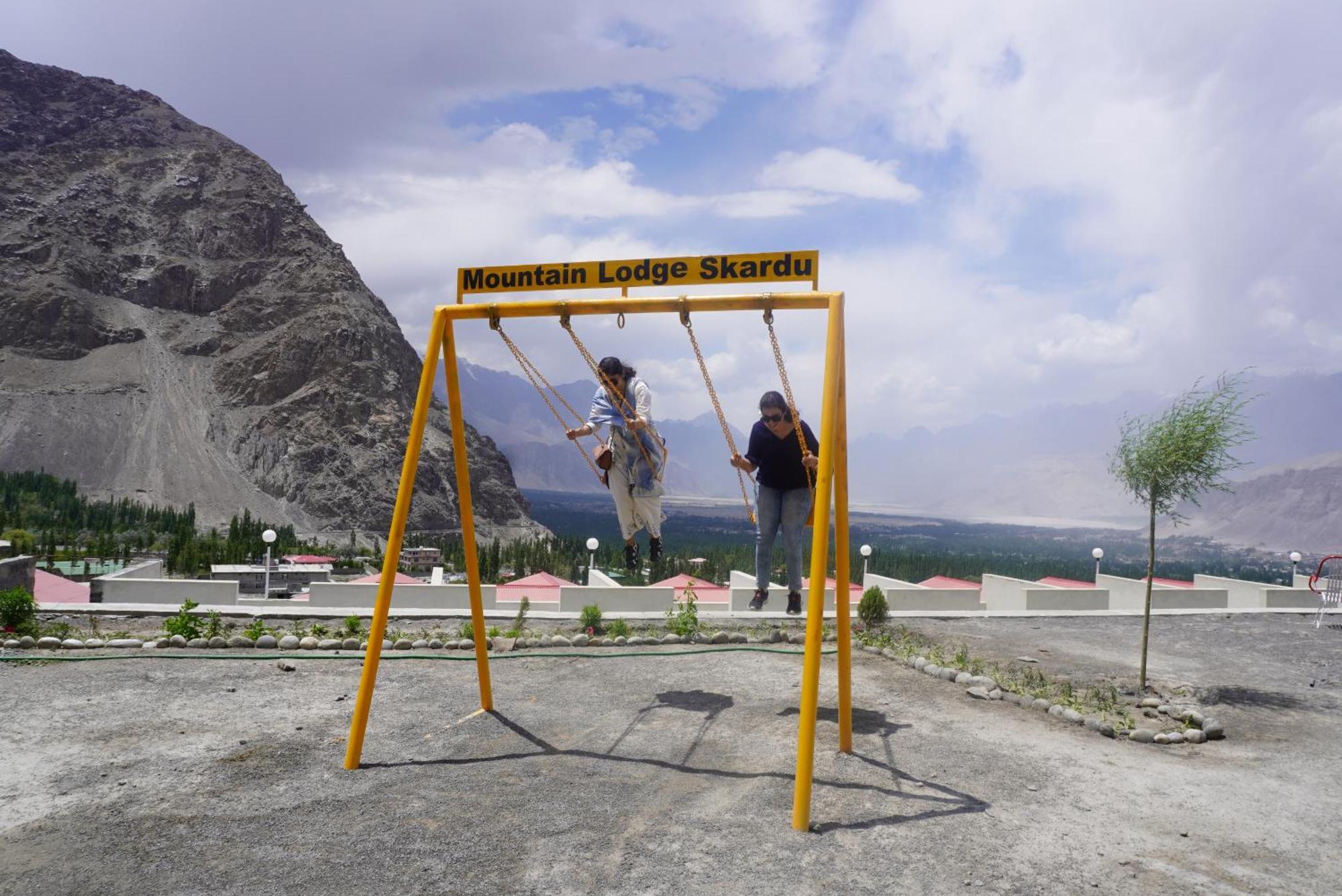 Hotel Mountain Lodge Skardu Exterior foto